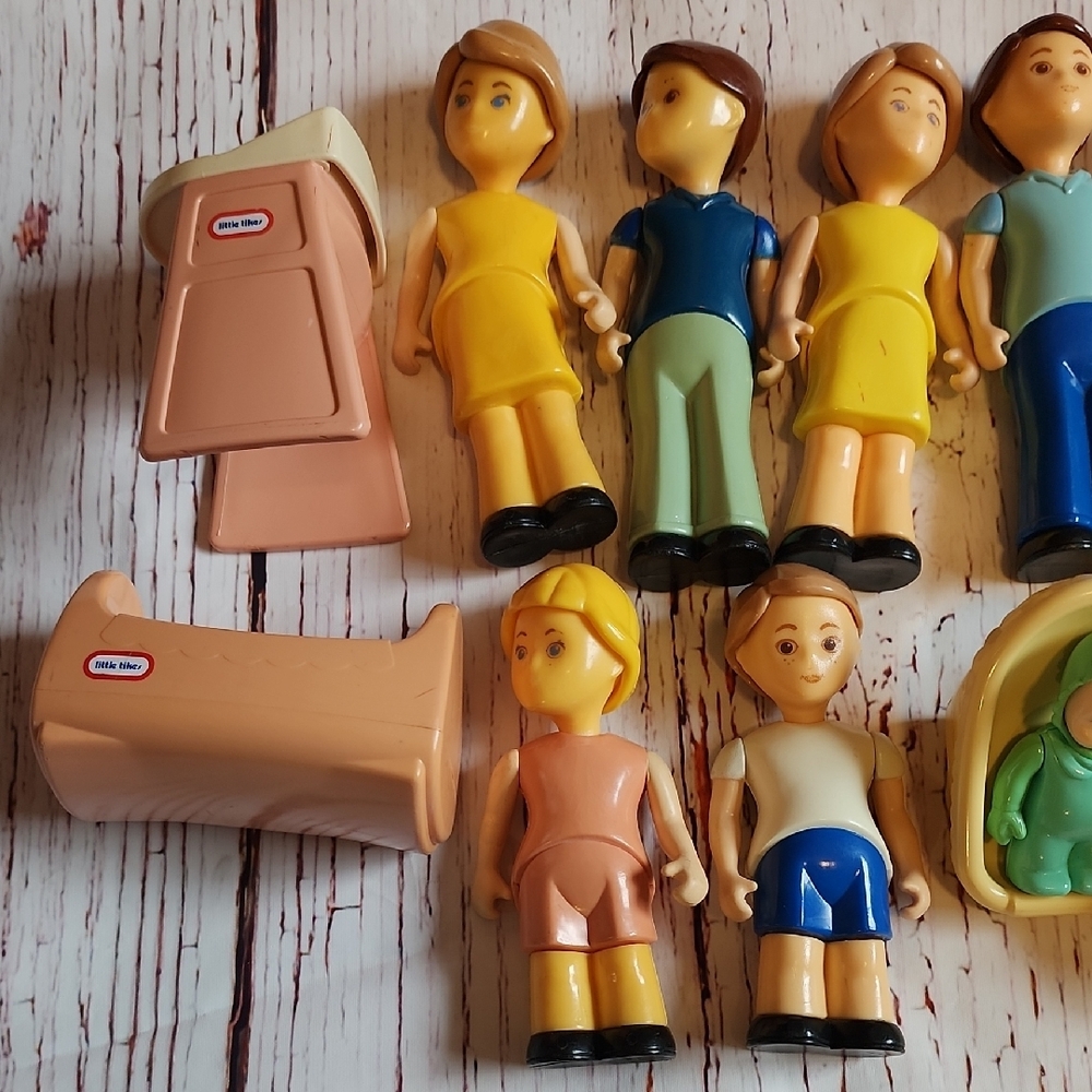Little Tikes Colorful Doll Set - Picture 3 of 6